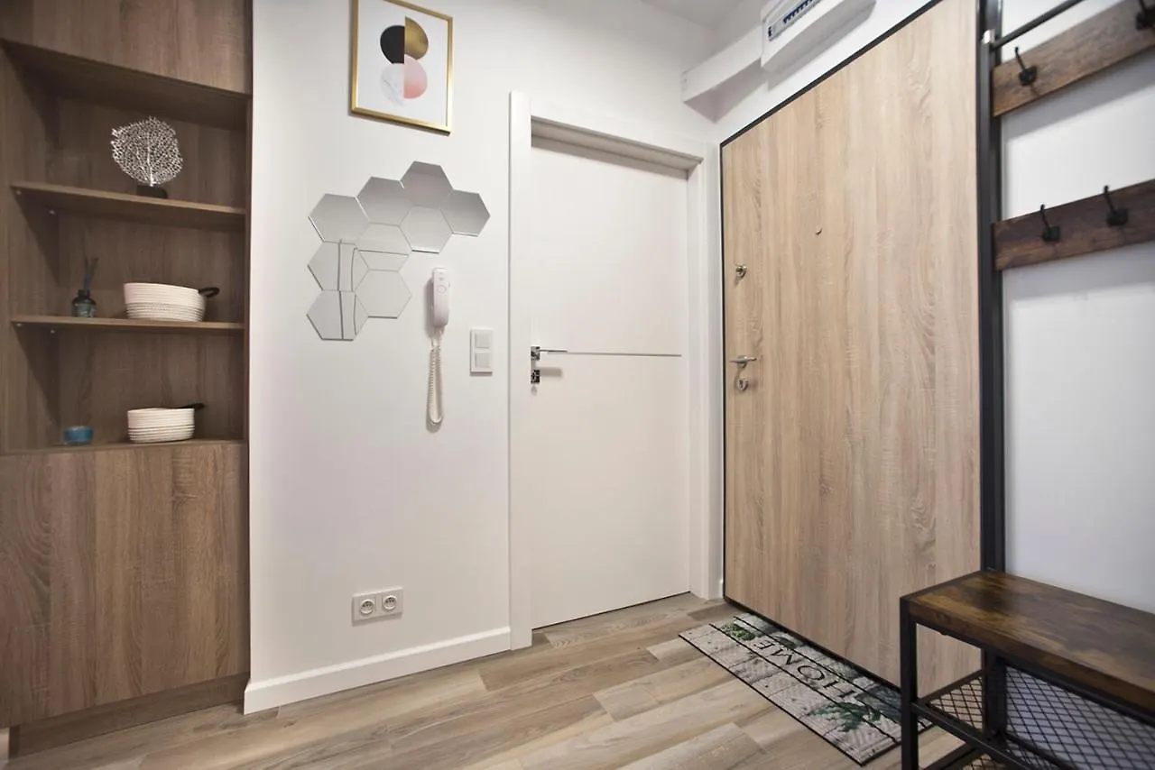 Goclaw P&O Serviced Apartments Warsaw